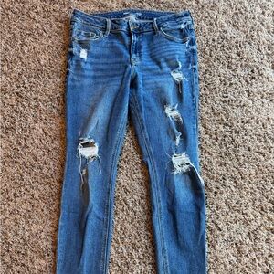 Old Navy Distressed Skinny Jeans in Blue